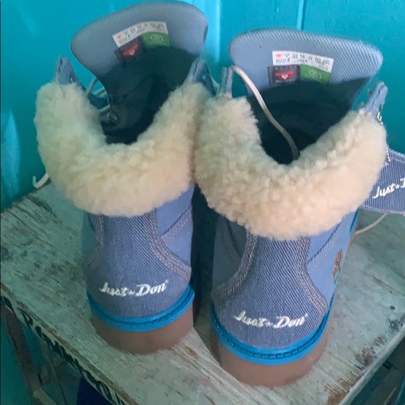 Timberlands - Picture 2 of 3